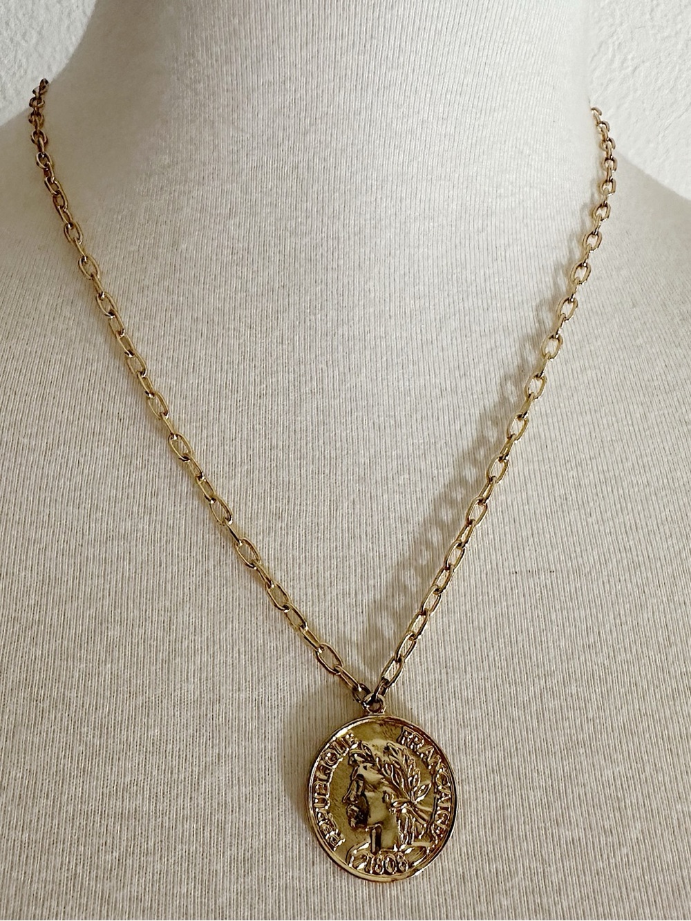 New Ettika 18K Gold Plated Boho Coin Pendant Chain Necklace 19"-24"